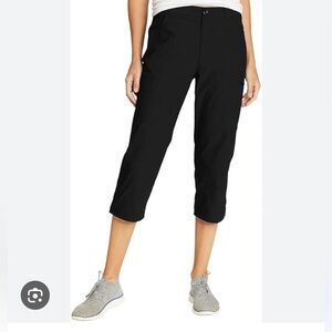 Eddie Bauer tech capri pants. Black. Size 12